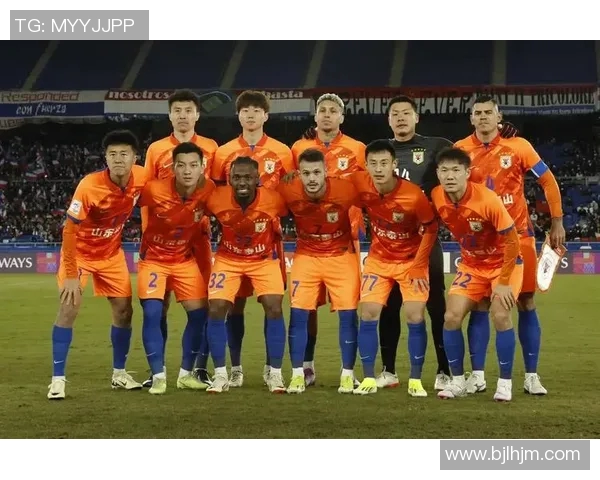 中超激战鲁能迎战重庆当代争夺胜利荣耀全力以赴展现球队风采